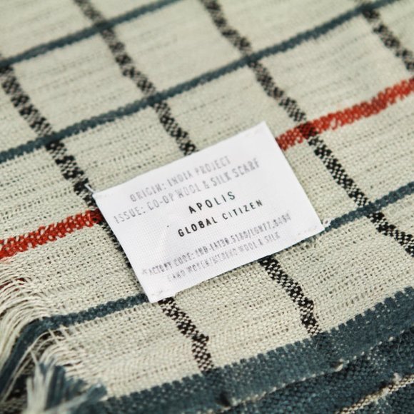 Apolis Global Citizen Eri Silk woven scarf - Picture 2 of 3